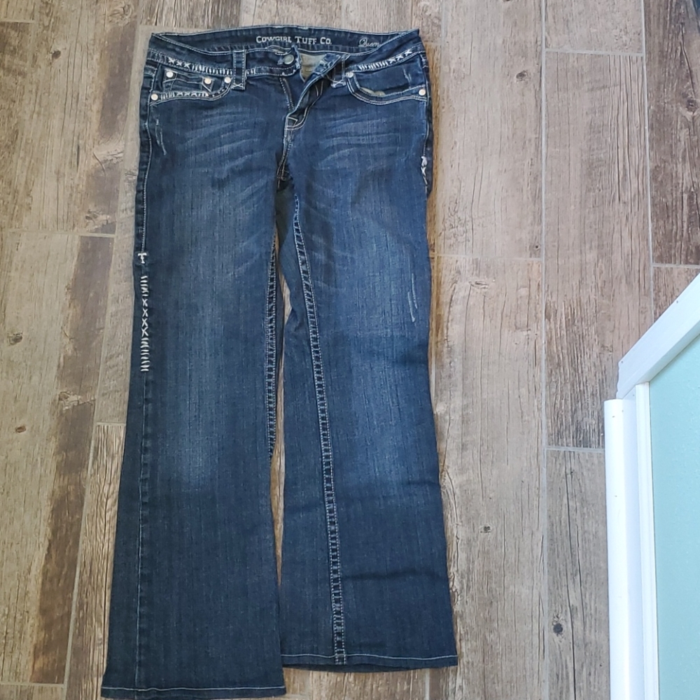 Cowgirl Tuff Jeans 28 x 28 Like New!